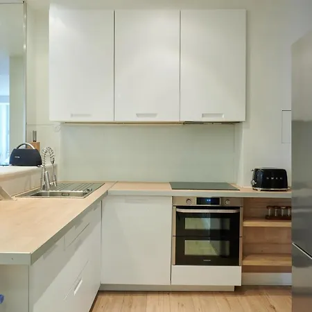 Avenue Montaigne - Prestigieux 2br Διαμέρισμα