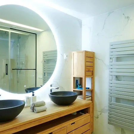 Διαμέρισμα Avenue Montaigne - Prestigieux 2br Παρίσι