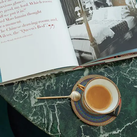 Διαμέρισμα Avenue Montaigne - Prestigieux 2br Παρίσι